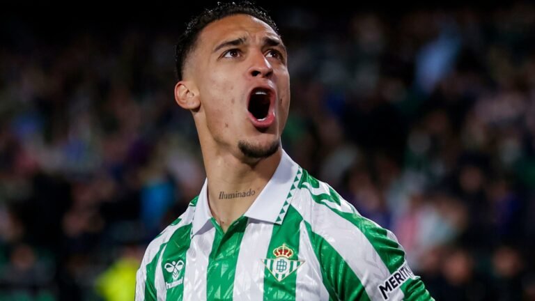Antony Completes Permanent Move to Real Betis