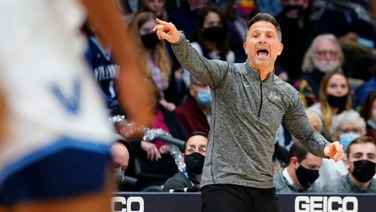 Sources -- Knicks to hire Saint Joseph's Billy Lange