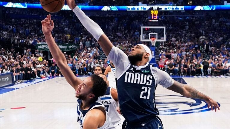 Daniel Gafford sprains ankle, to miss time for Mavericks