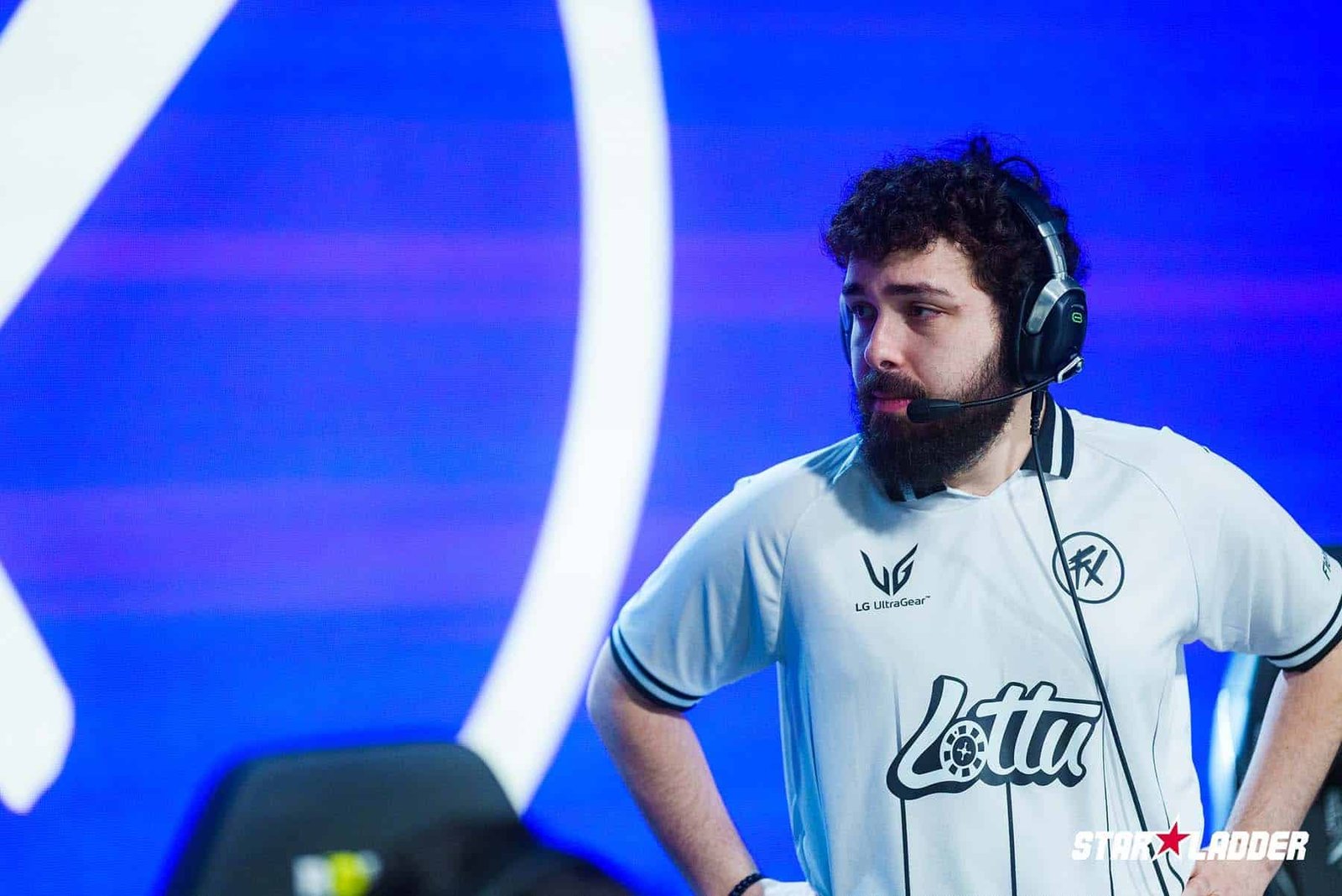 Image of Fluxo Counter-Strike coach standing behind players at StarLadder Budapest Major 2025