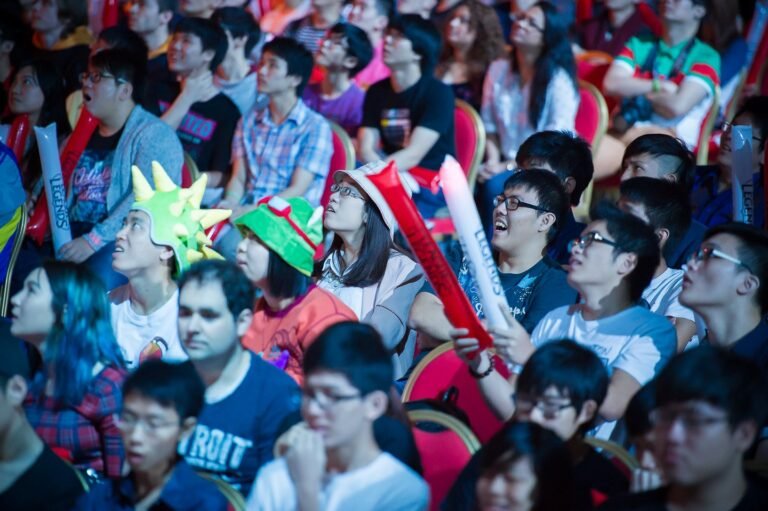esports crowd in singapore