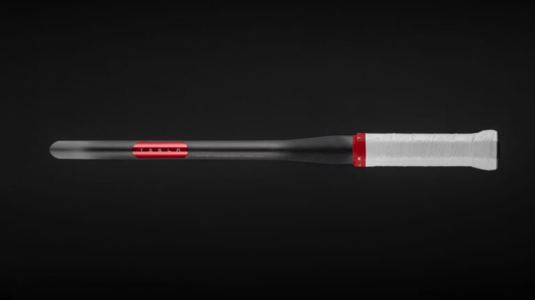 Tesla and Selkirk Made a Pickleball Paddle – The Dink Pickleball