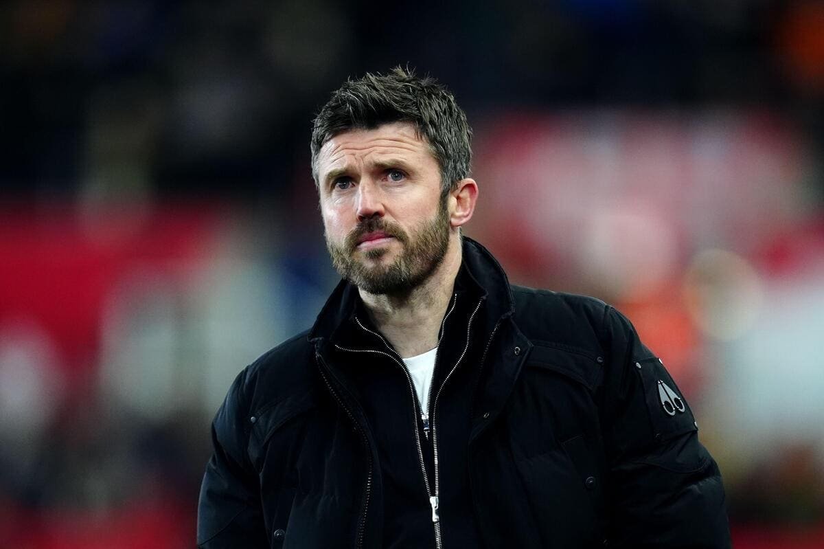 Carrick backed for Man Utd job by club legends