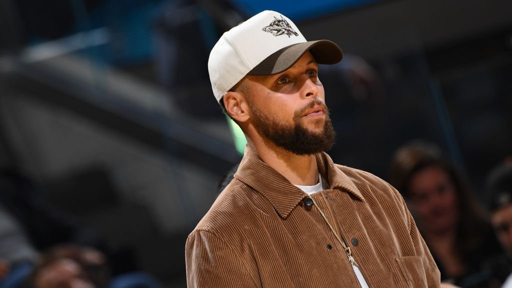 Warriors' Stephen Curry (knee) out at least five more games