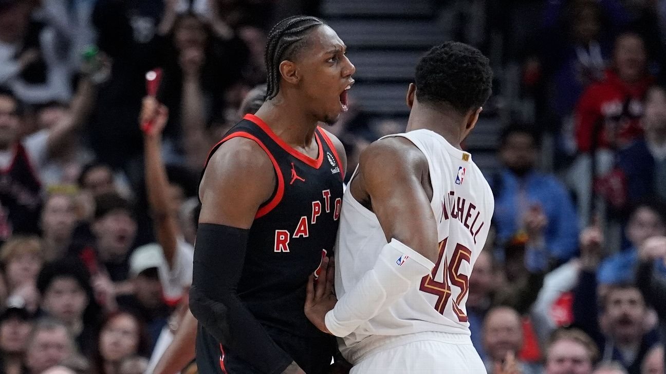 Barrett, Barnes each score 33, revive Raptors' hopes in Game 3