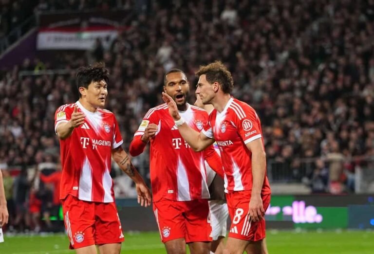 Bayern break Bundesliga goals record as Dortmund slip up