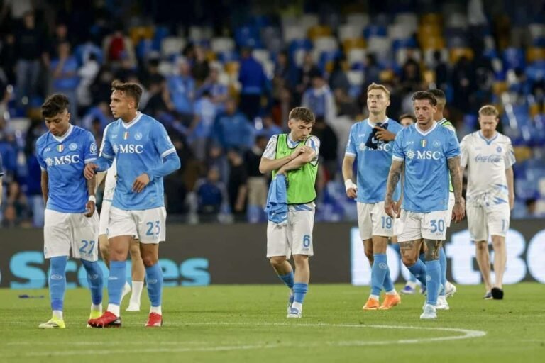 Napoli and Dortmund both lose to all but end title hopes