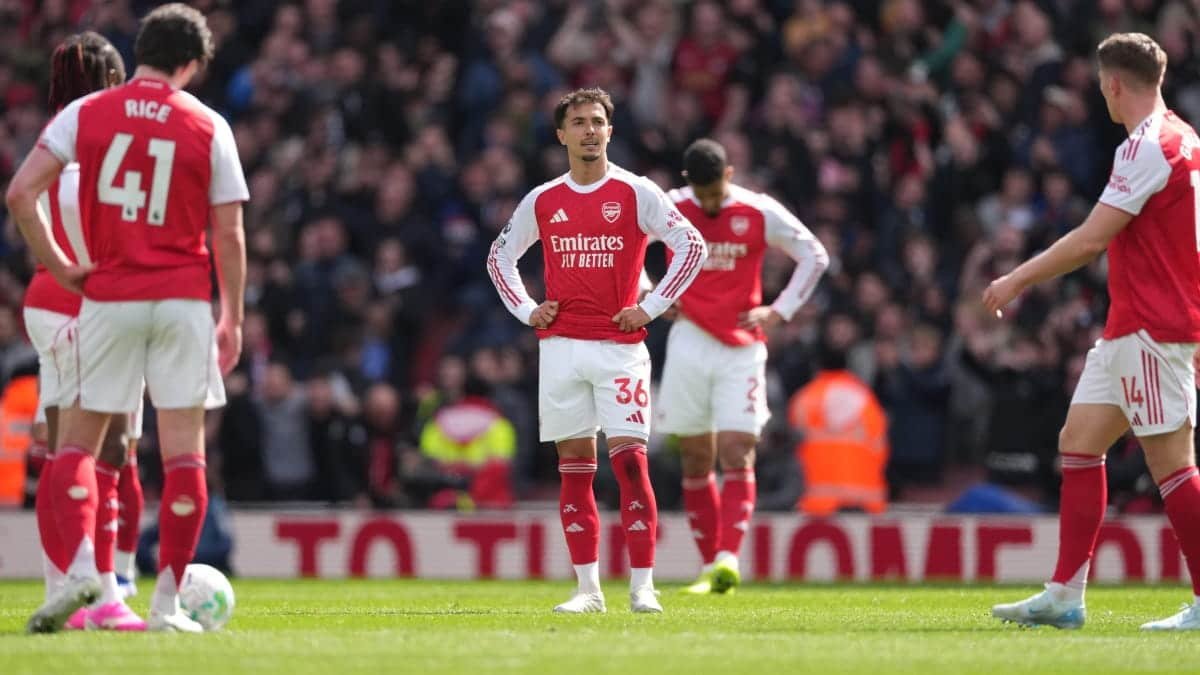 Report, result and goals as Gunners collapse at home