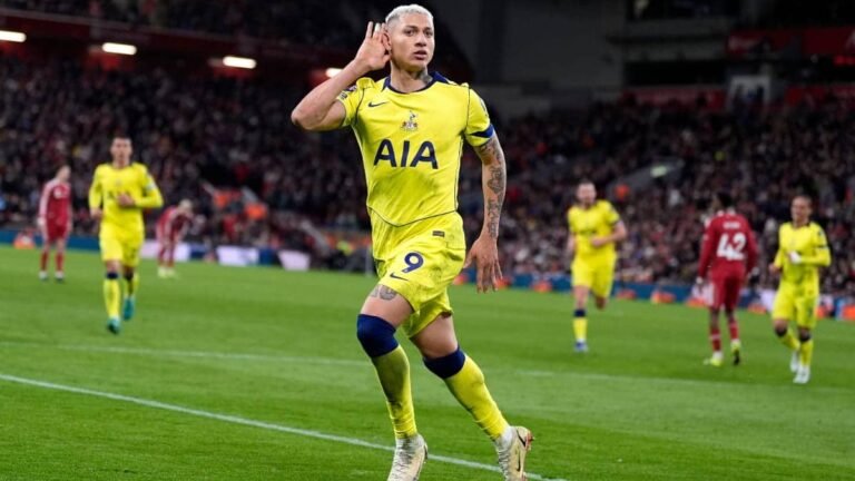 Tottenham carve out huge two-goal lead at Aston Villa
