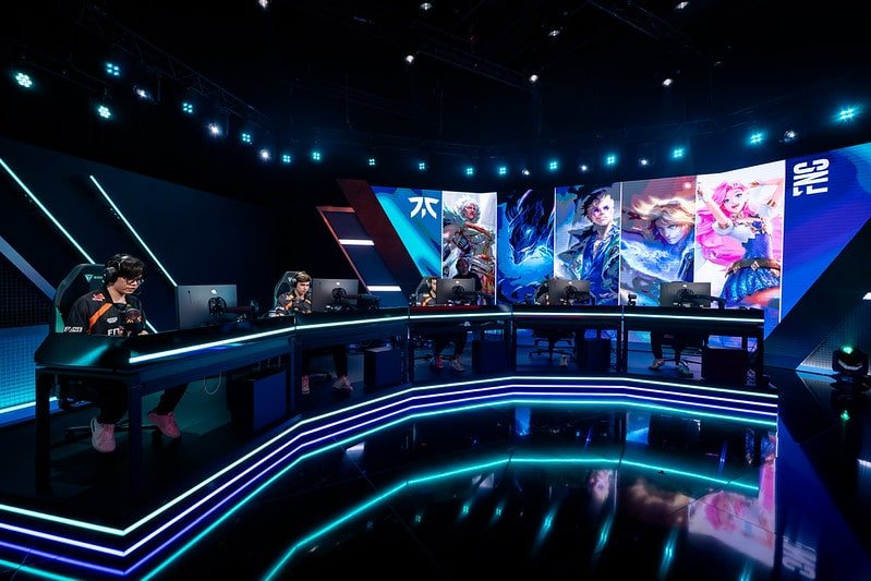 AI vs professional: The stage is about for LEC week six predictions after final week’s clean