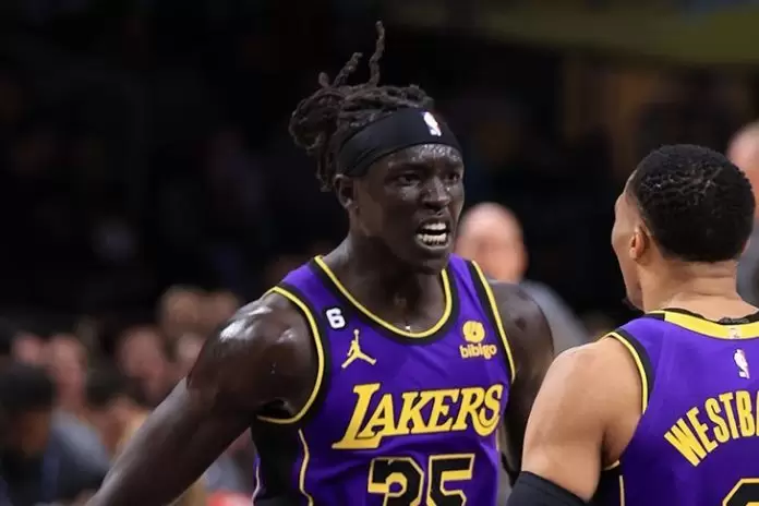 Besiktas provides David DeJulius, Wenyen Gabriel for EuroLeague return