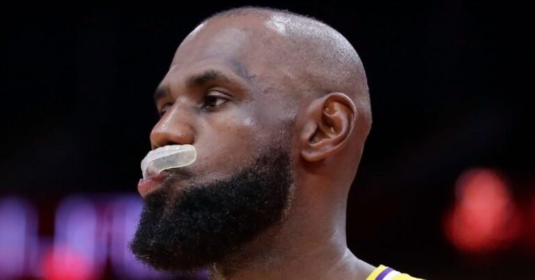 NBA: Knicks tackle LeBron James’ 76ers on opening evening