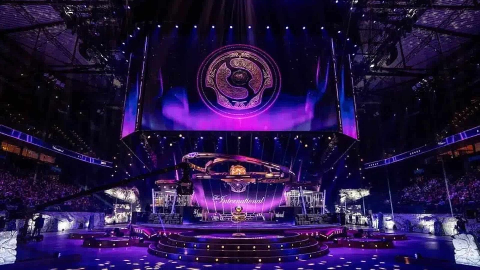 Dota 2’s largest winners don’t play Dota 2 anymore, they commerce it