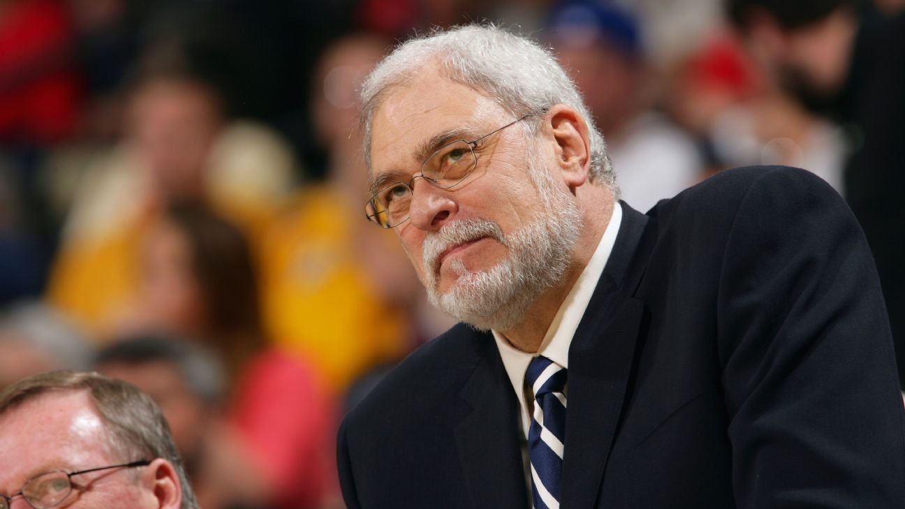 Lakers to unveil statue of Corridor of Fame coach Phil Jackson