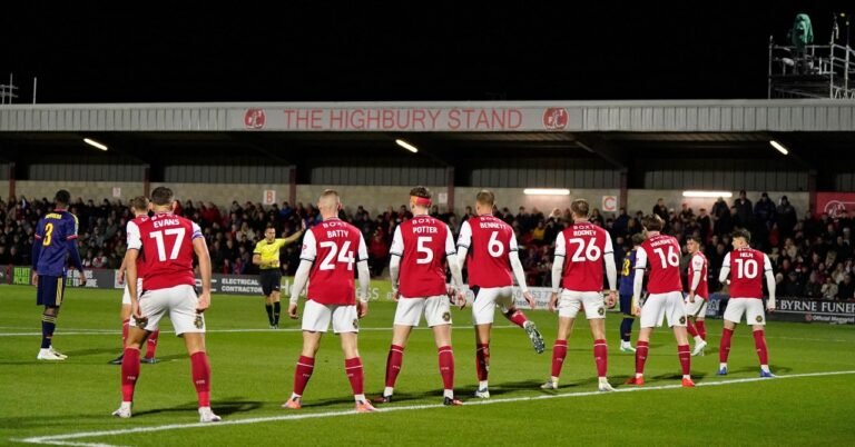 WATCH: Weird scenes as Fleetwood vs Arsenal play stopped minutes in because of drone over stadium